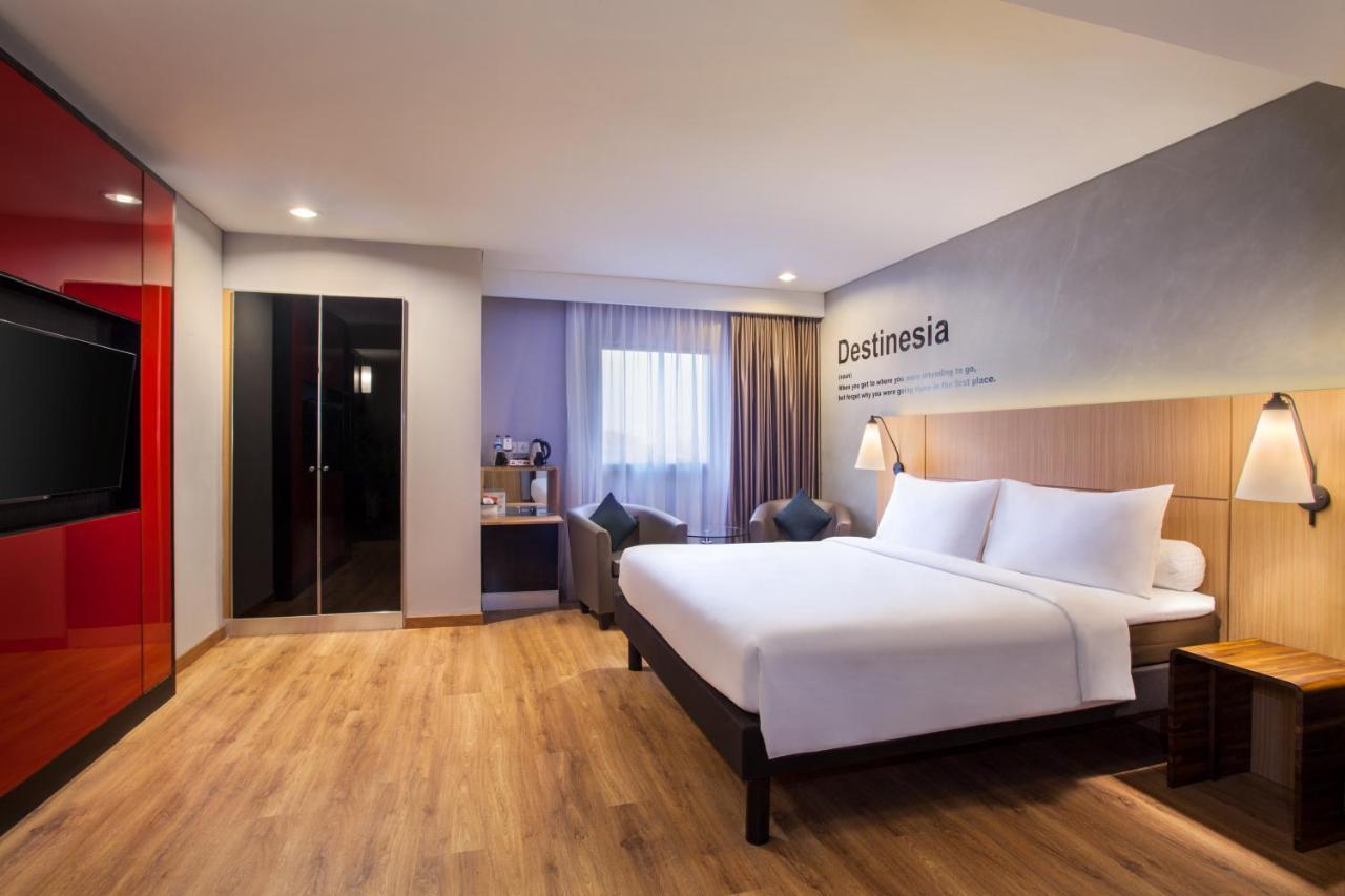Ibis Pontianak City Center Exterior foto